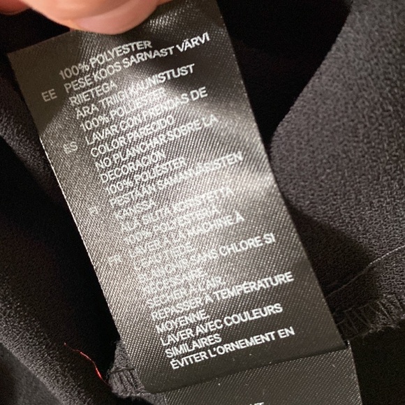 NWT H&M dress with faux leather shoulder detail - Picture 6 of 6